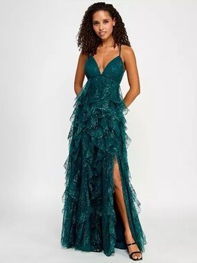 Pear Culture Size 1 Juniors' Sequin Lace Ruffled Ball Gown Green